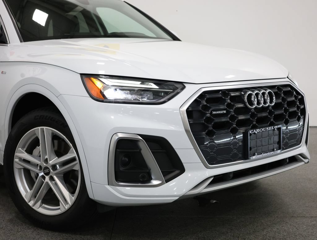 Used 2021 Audi Q5 e Premium w/ Convenience Package AWD/4WD image 3