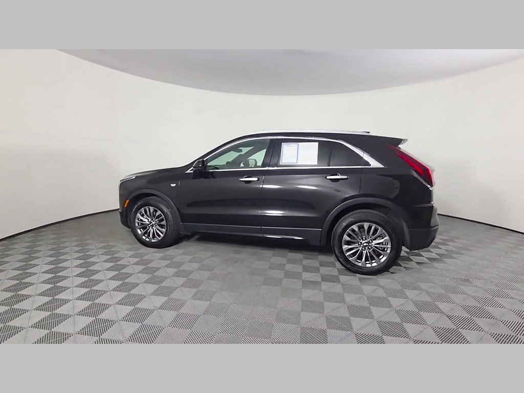 Used 2025 Cadillac XT4 Premium Luxury FWD image 46