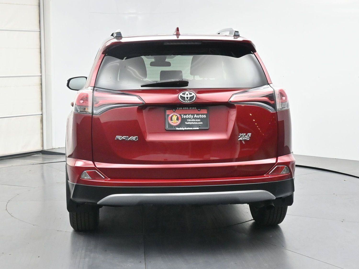 Used 2018 Toyota RAV4 XLE w/ Plus Extra Value Package AWD/4WD image 24