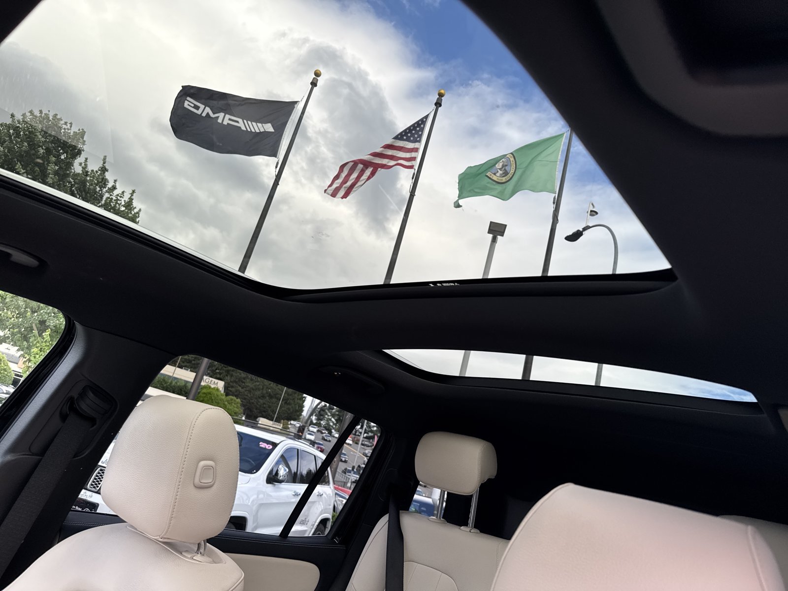 Certified 2024 Mercedes-Benz EQB 300 4MATIC image 20