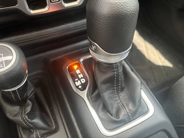 Certified 2025 Jeep Gladiator Sport AWD/4WD image 43