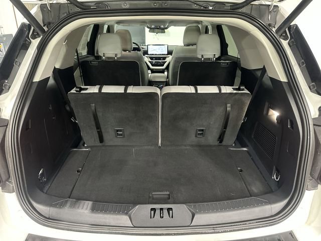 Certified 2025 Ford Explorer Active w/ Active Comfort Package AWD/4WD image 25