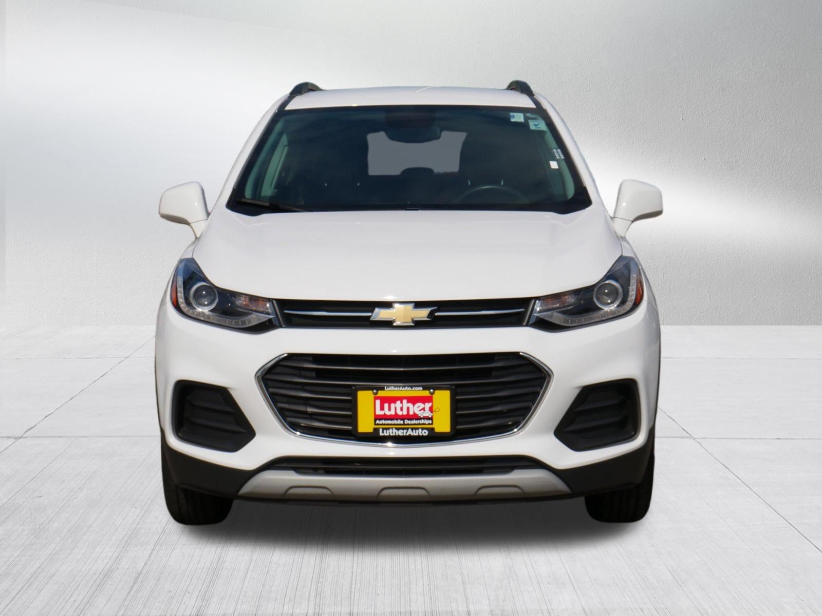 Used 2017 Chevrolet Trax LT w/ LT Convenience Package AWD/4WD image 2