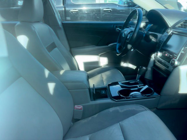 Used 2014 Toyota Camry XLE FWD image 10