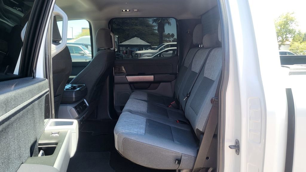 Used 2022 Ford F150 Lightning XLT AWD/4WD image 21
