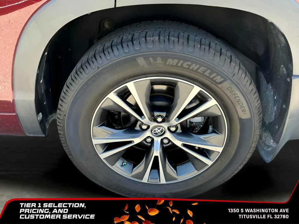 Used 2018 Toyota Highlander Plus w/ Carpet Mat Package (TMS) AWD/4WD image 39
