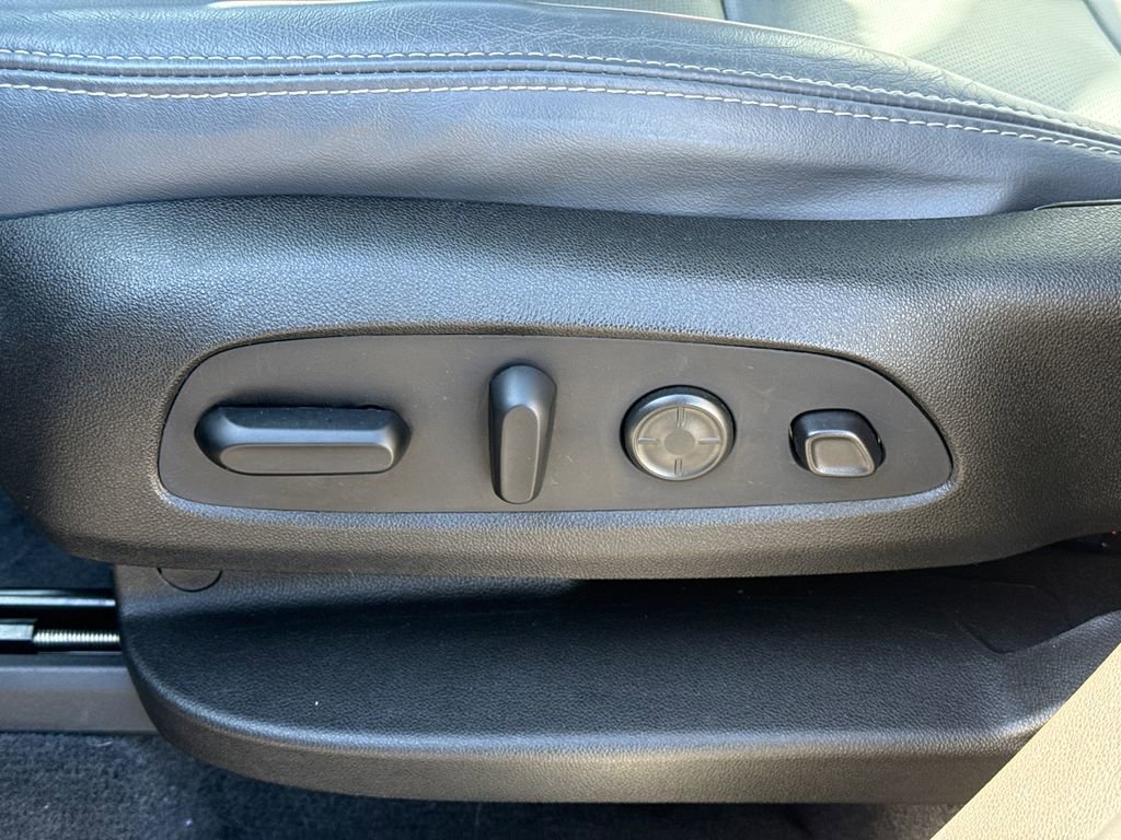 Certified 2021 Buick Enclave Premium w/ Sun and Sites Package image 19