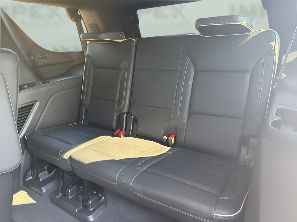 Used 2021 GMC Yukon SLT w/ SLT Premium Package AWD/4WD image 16