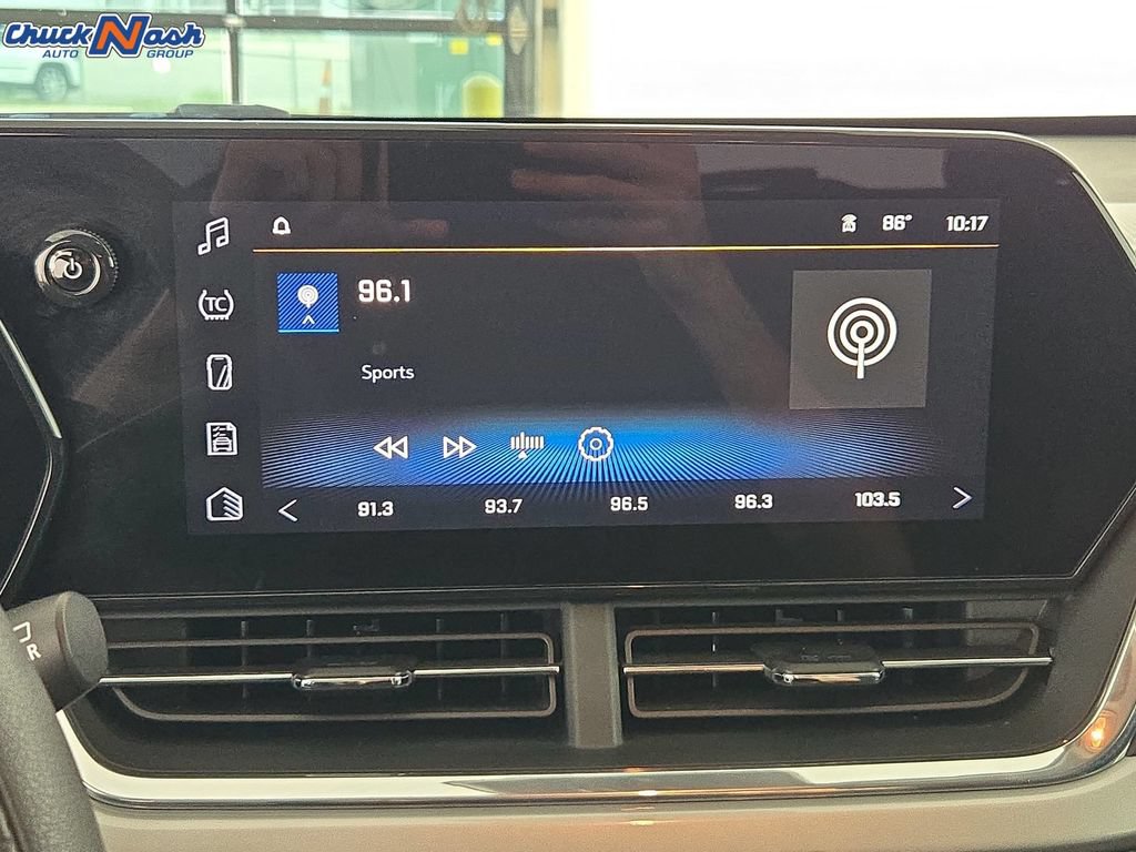 Used 2025 Chevrolet Trax LT FWD image 19