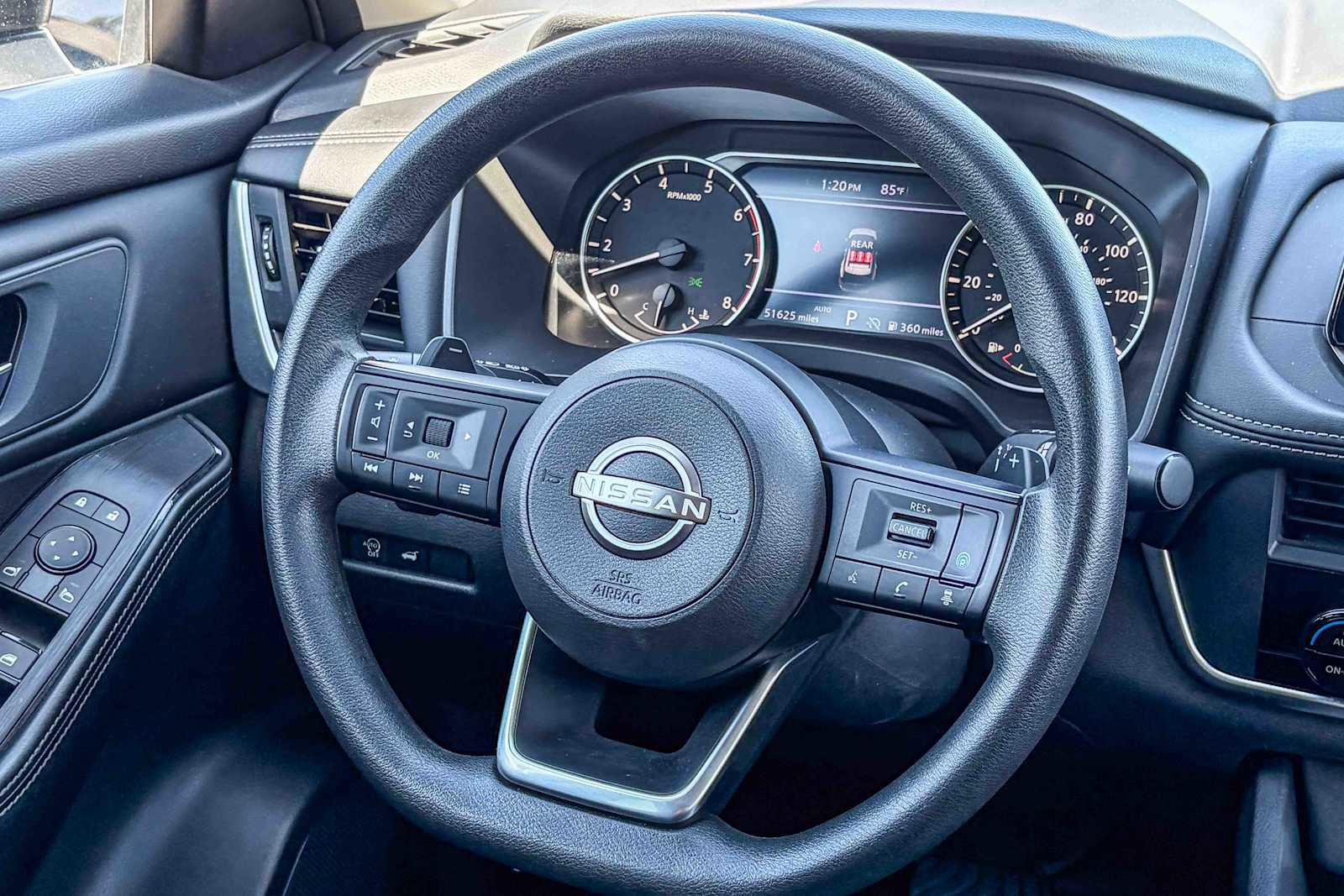 Used 2024 Nissan Rogue SV image 14