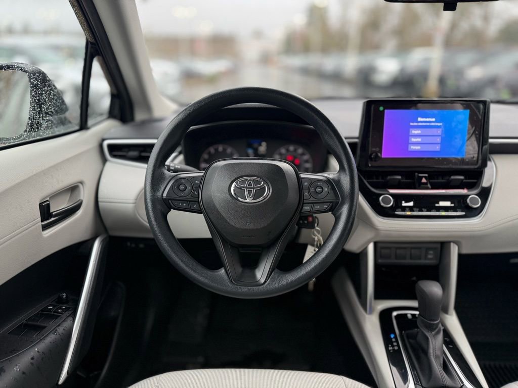 Used 2023 Toyota Corolla Cross L image 21