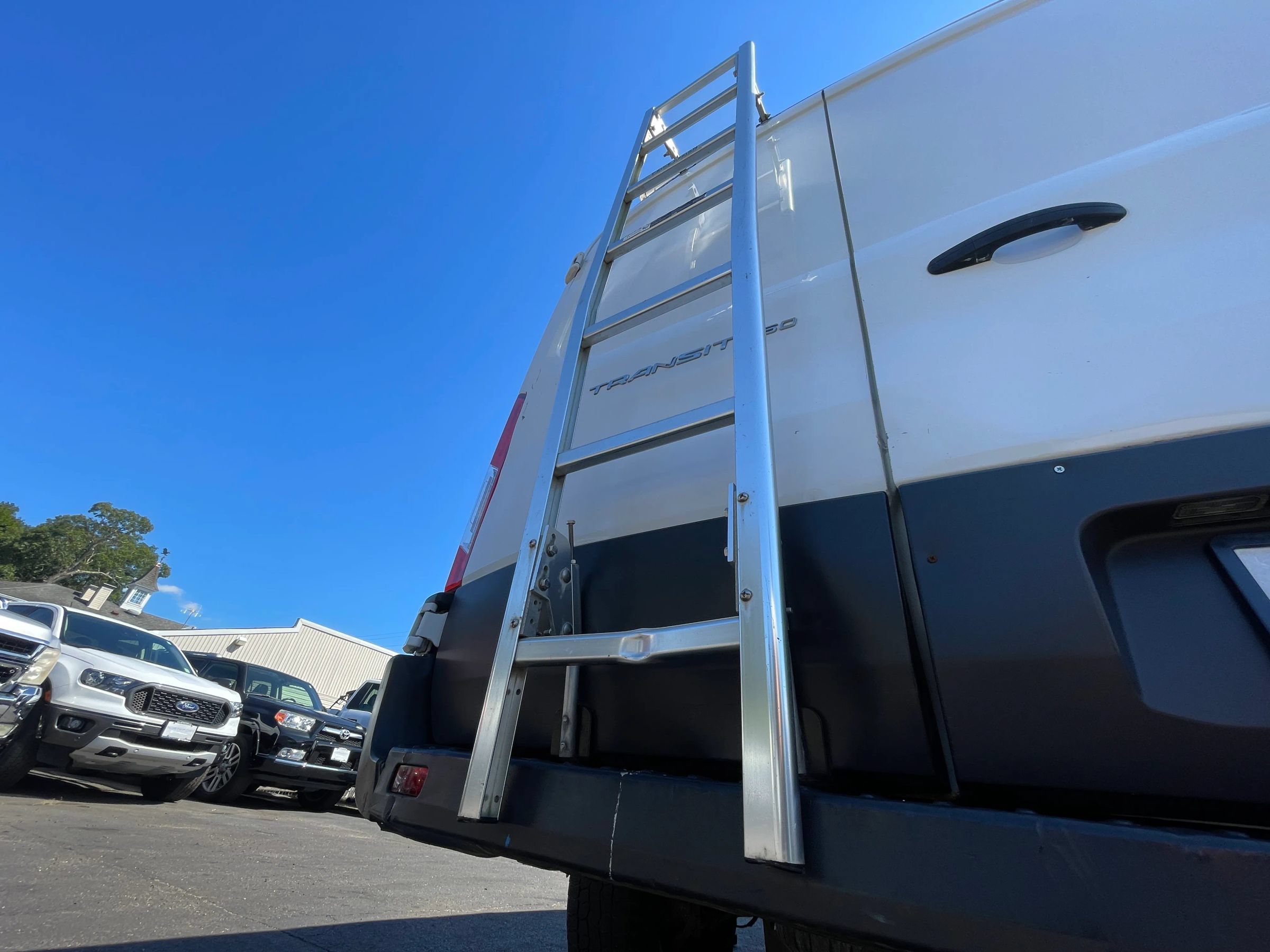 Used 2015 Ford Transit 250 130 Medium Roof RWD image 29