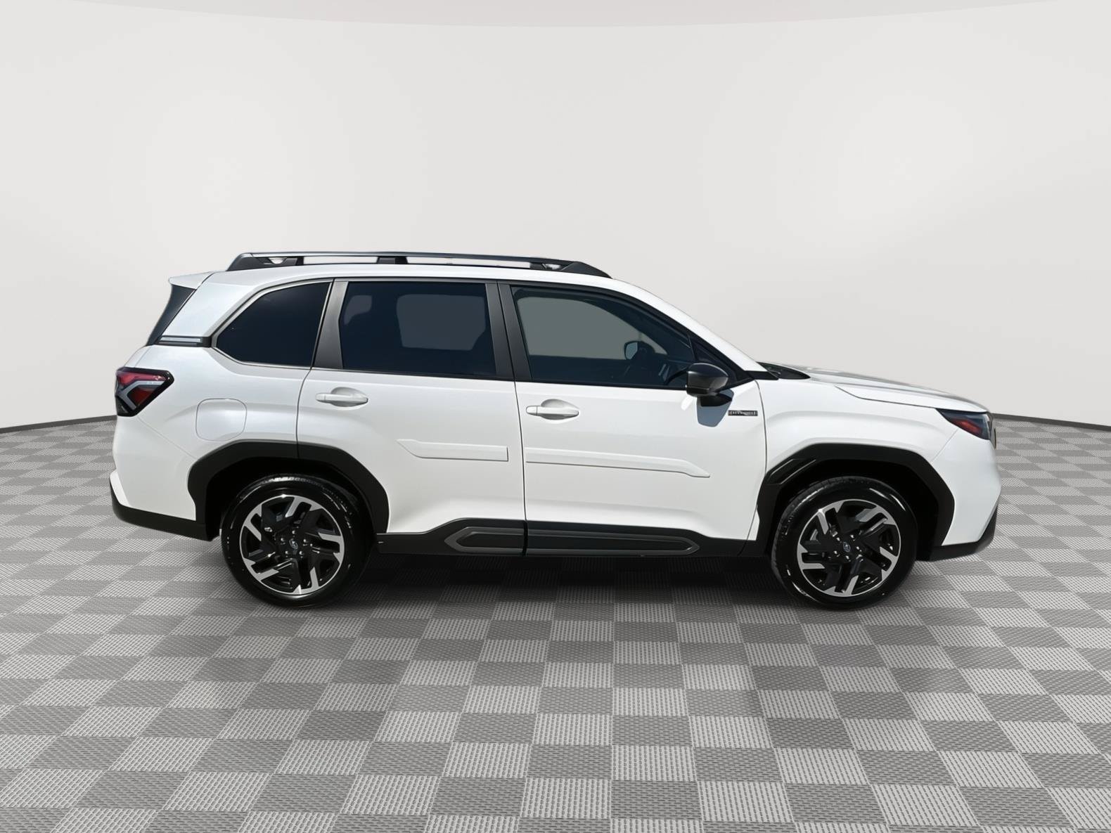Used 2025 Subaru Forester Limited w/ Popular Package AWD/4WD image 16