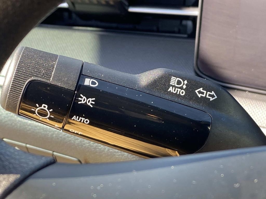 Used 2025 Kia K5 LXS image 17