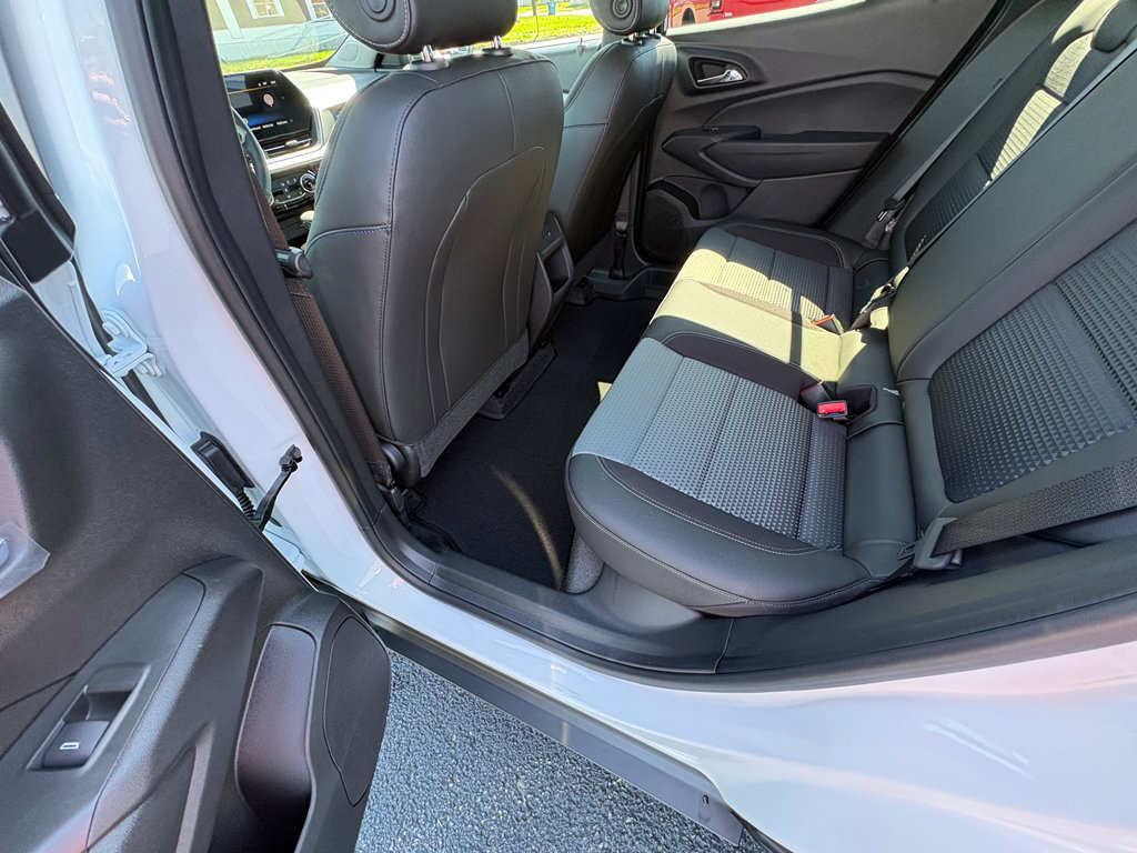 New 2026 Chevrolet Trax LT w/ Driver Confidence Package image 17