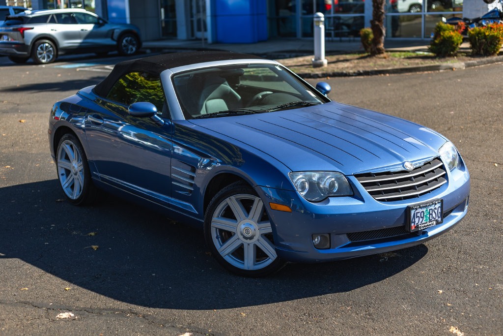 Used 2005 Chrysler Crossfire Limited RWD image 2
