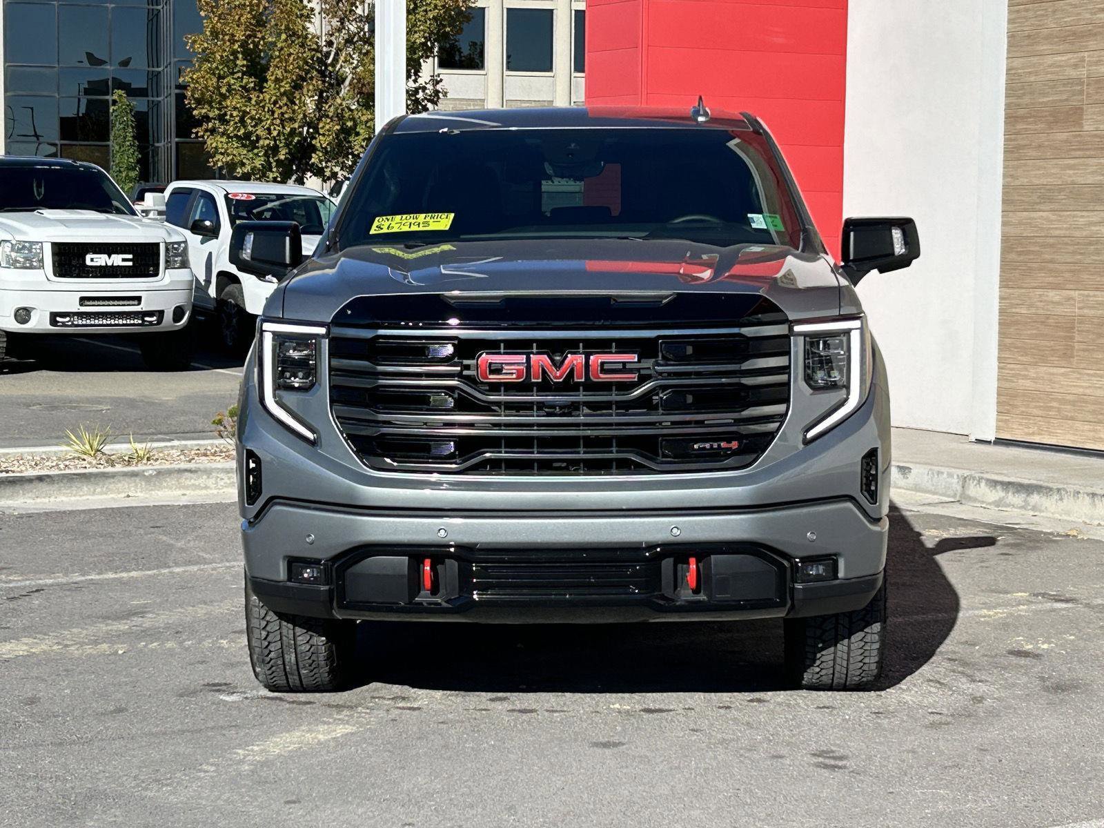 Used 2025 GMC Sierra 1500 AT4 w/ AT4 Premium Package image 2
