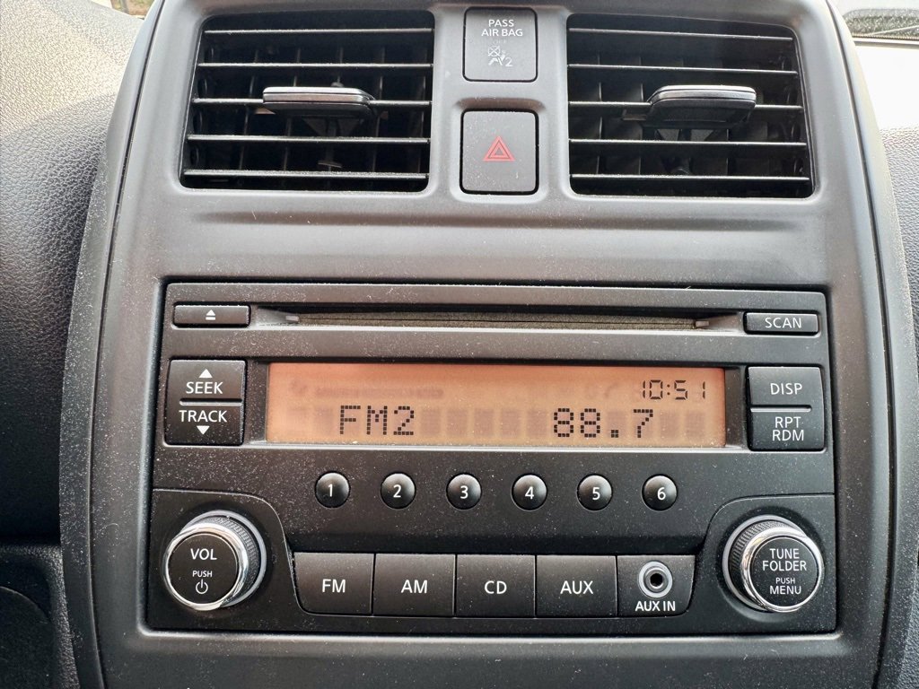 Used 2015 Nissan Versa S Plus image 28