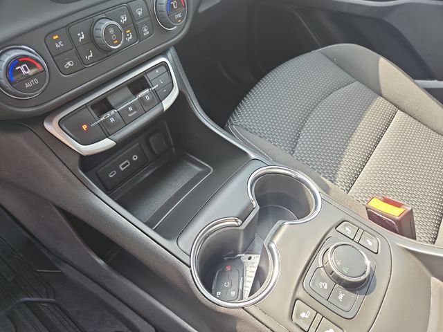 Used 2024 GMC Terrain SLE w/ Driver Convenience Package image 24