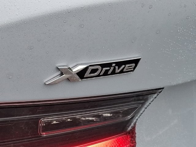 New 2026 BMW 330i xDrive Sedan w/ M Sport Package AWD/4WD image 21