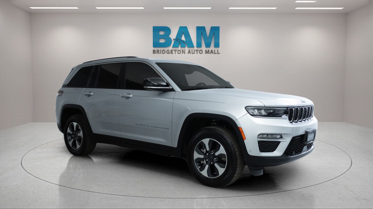 Used 2023 Jeep Grand Cherokee 4WD 4xe w/ Luxury Tech Group II
