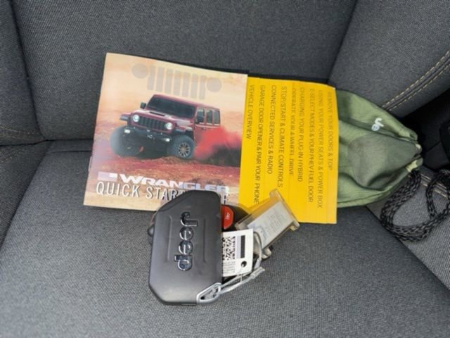 Used 2025 Jeep Wrangler Willys 4xe image 18