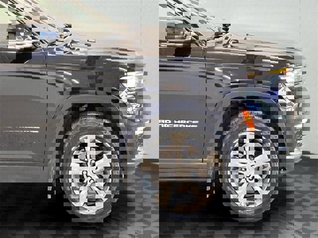 Used 2021 Jeep Grand Cherokee L Limited w/ MOPAR Finishing Package image 37