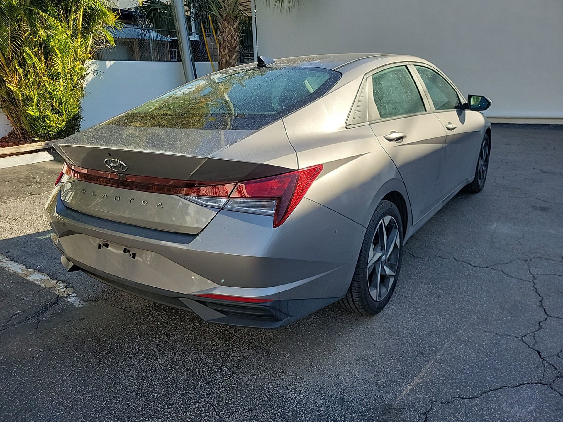 Used 2023 Hyundai Elantra SEL w/ Convenience Package image 10
