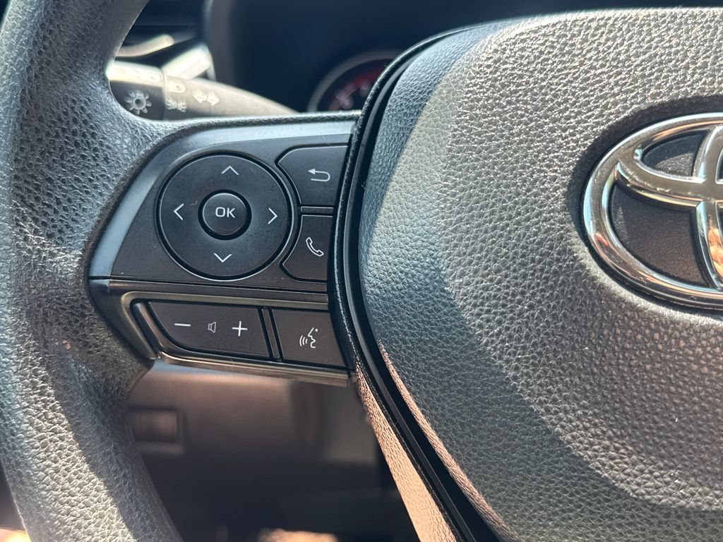 Used 2025 Toyota RAV4 XLE AWD/4WD image 20