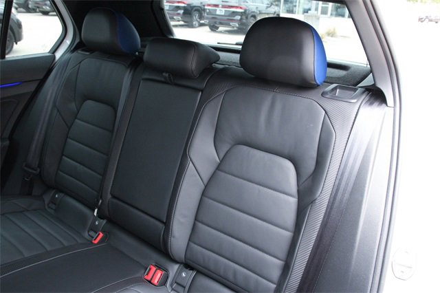 Used 2024 Volkswagen Golf R image 40