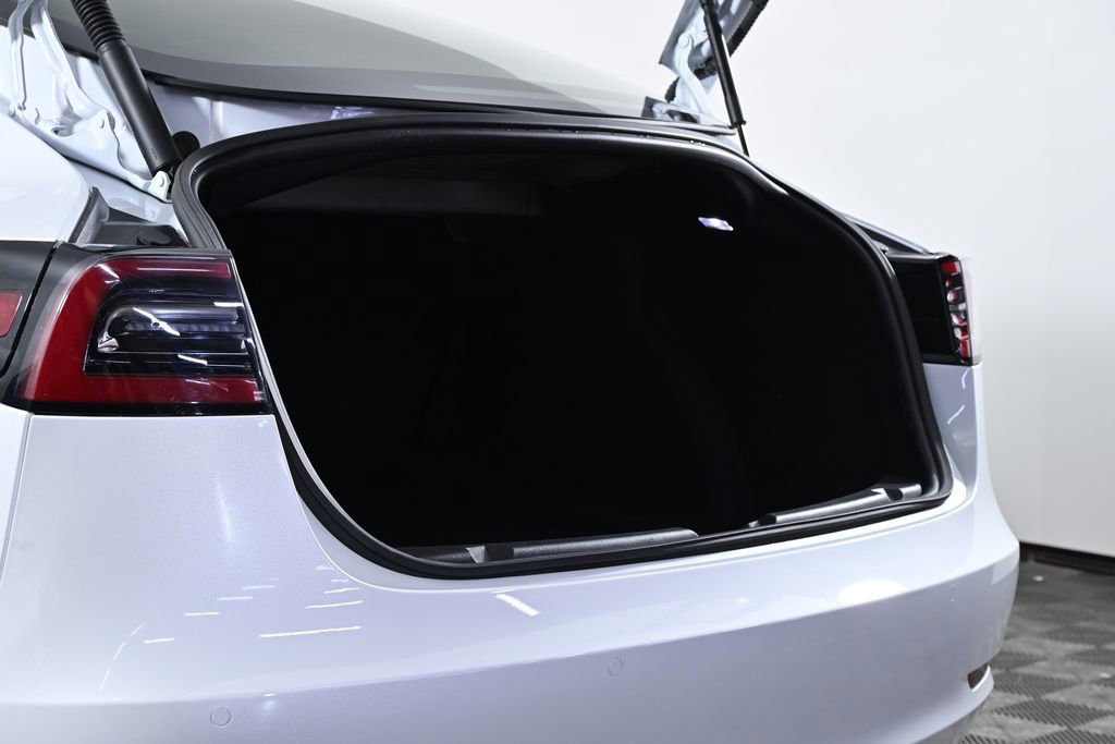Used 2021 Tesla Model 3 Standard Range Plus image 29