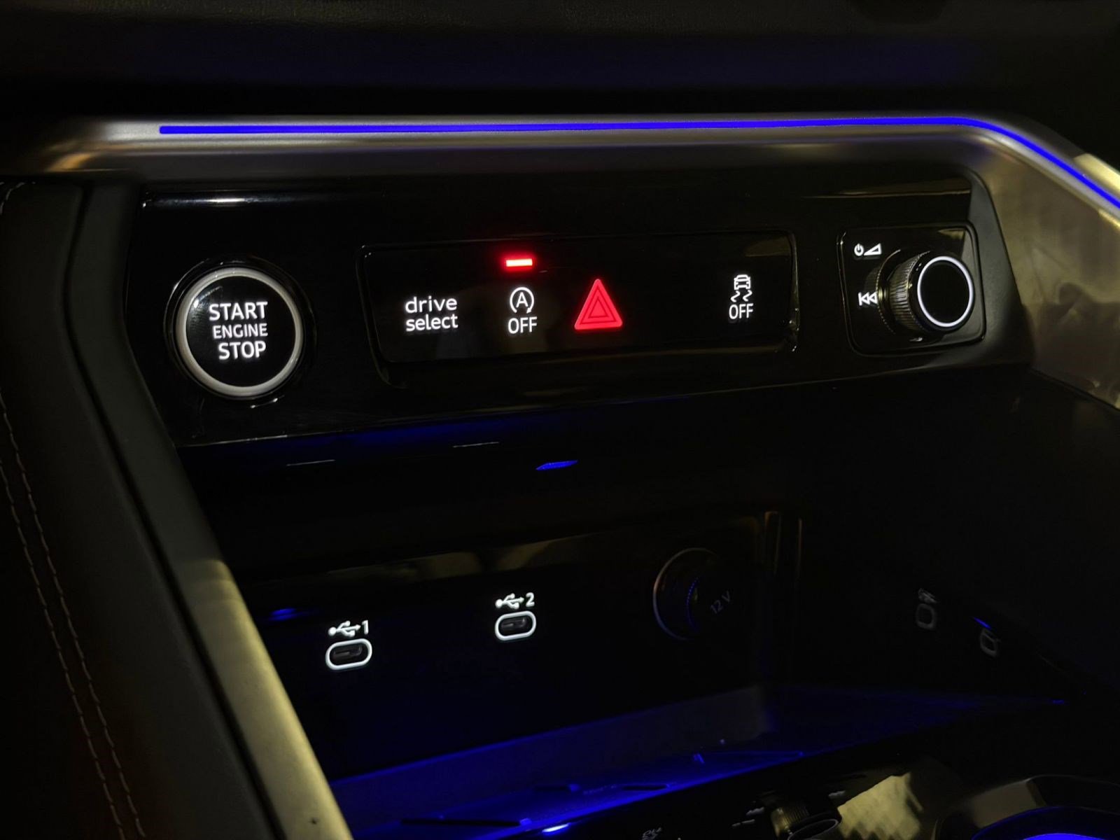 Certified 2025 Audi Q5 Premium w/ Convenience Package image 18