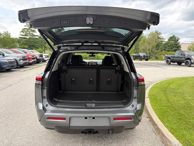 New 2026 Nissan Pathfinder Platinum AWD/4WD image 13
