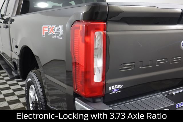 Used 2025 Ford F250 XLT w/ FX4 Off-Road Package image 30