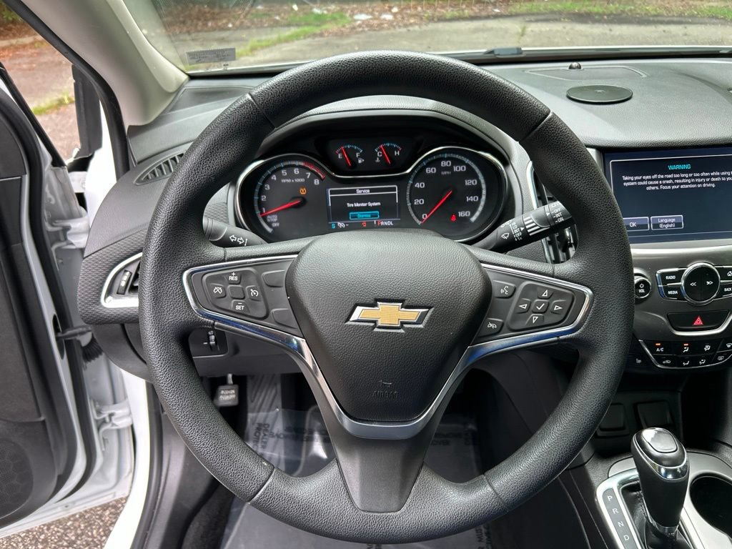 Used 2017 Chevrolet Cruze LT w/ Sun And Sound Package FWD image 21