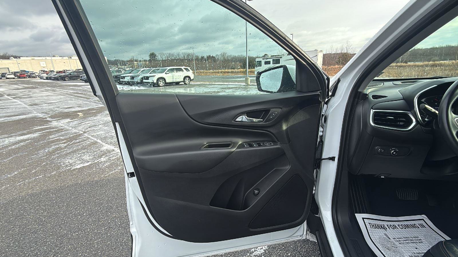 Used 2022 Chevrolet Equinox LT image 24