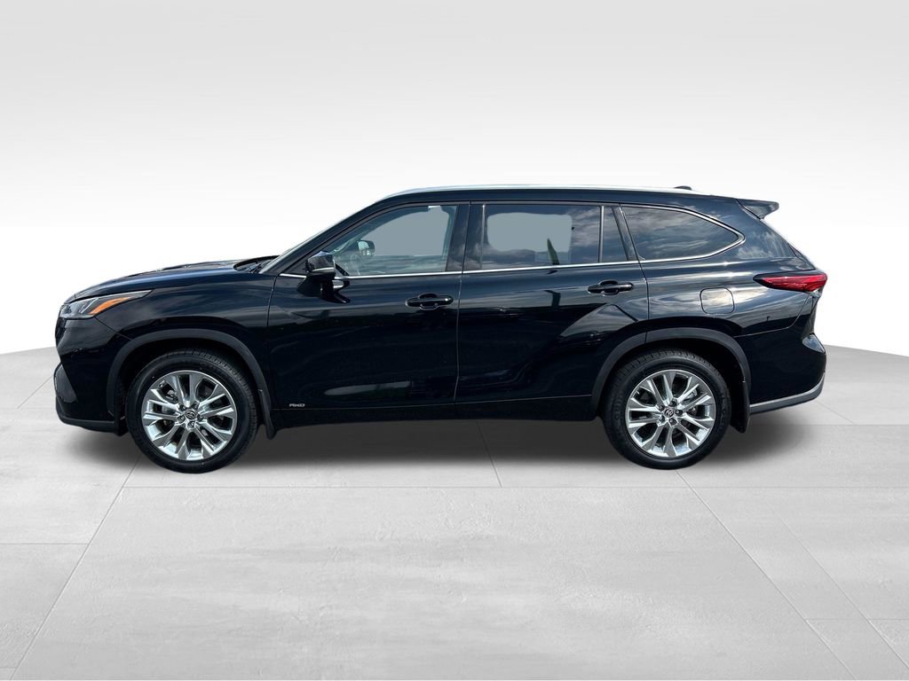 Used 2023 Toyota Highlander Limited video 2