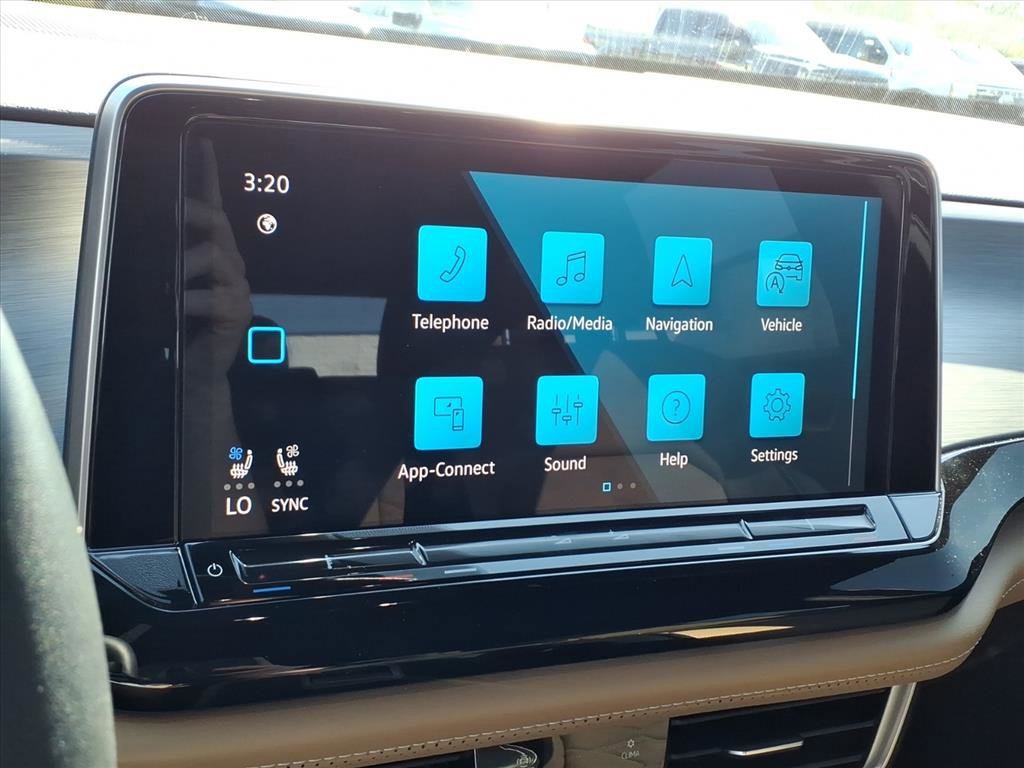 Used 2024 Volkswagen Atlas Cross Sport SE image 12