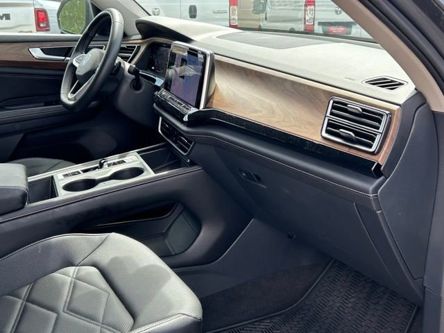 Used 2024 Volkswagen Atlas SE image 14