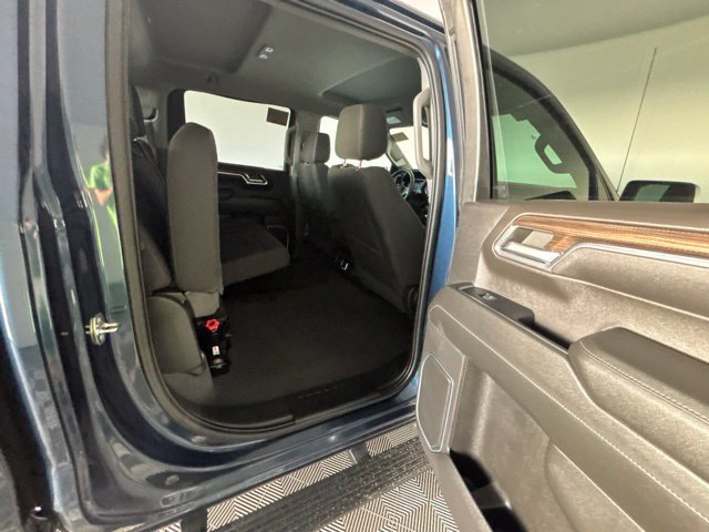 Used 2022 Chevrolet Silverado 1500 LT AWD/4WD image 28