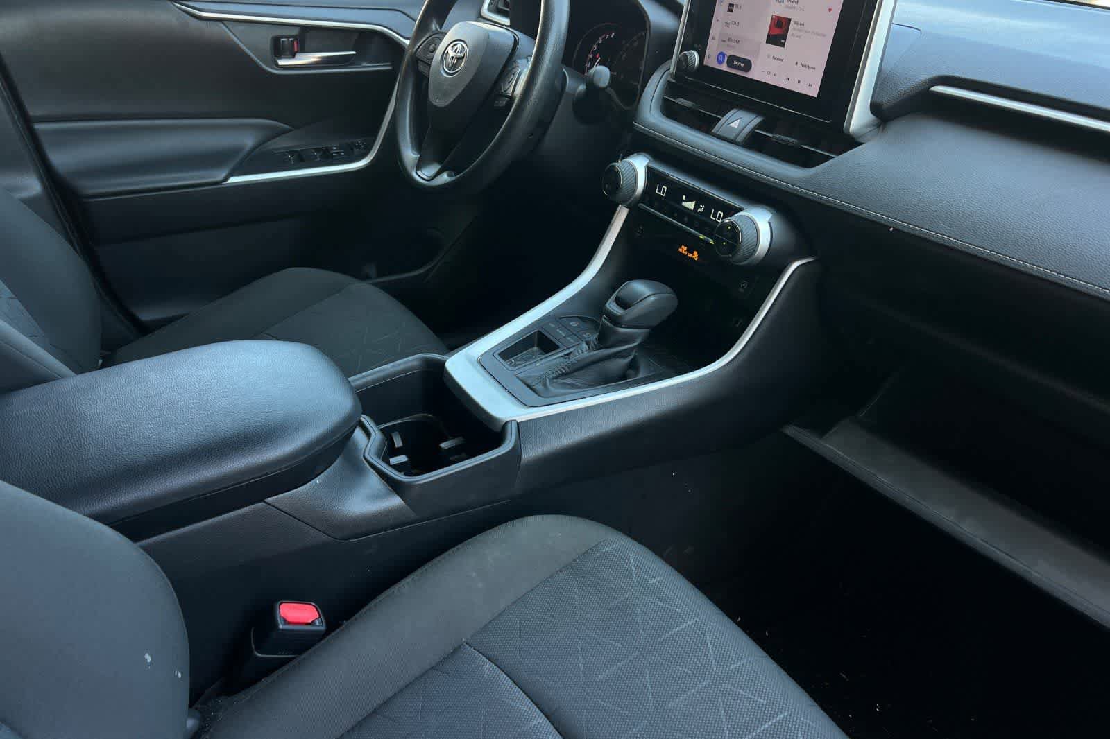 Used 2023 Toyota RAV4 XLE FWD image 17