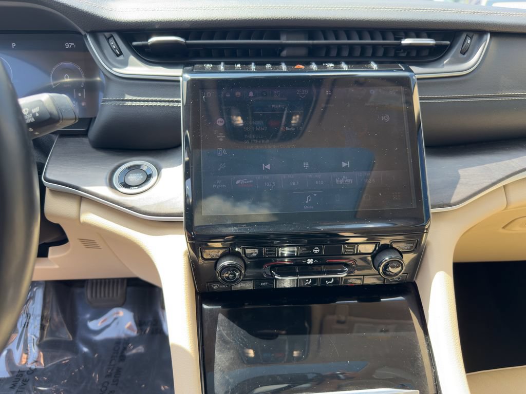 Used 2021 Jeep Grand Cherokee L Limited w/ Trailer Tow Group (B) AWD/4WD image 30