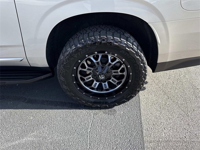 Used 2024 GMC Yukon XL Denali image 31