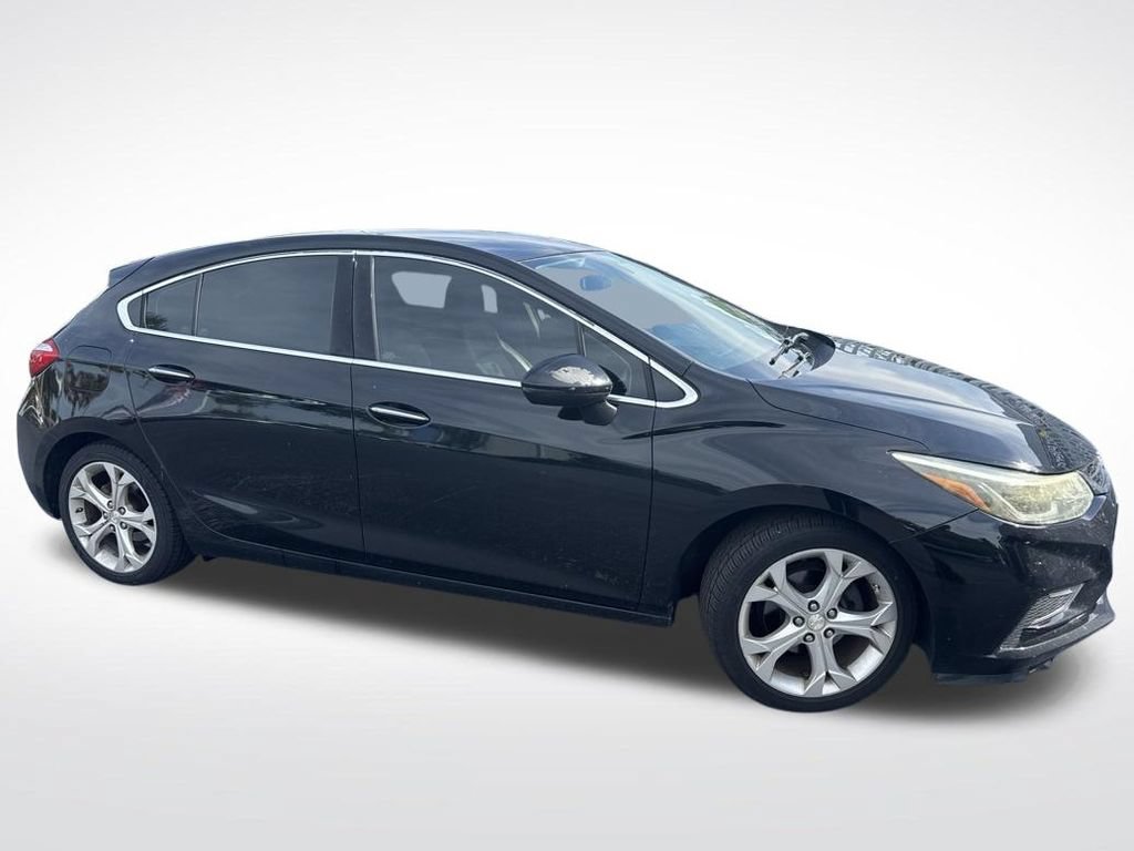 Used 2017 Chevrolet Cruze Premier FWD image 3