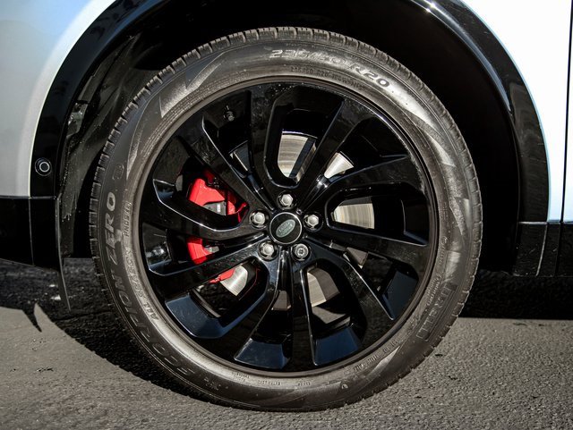 Used 2024 Land Rover Discovery Sport Dynamic SE image 11