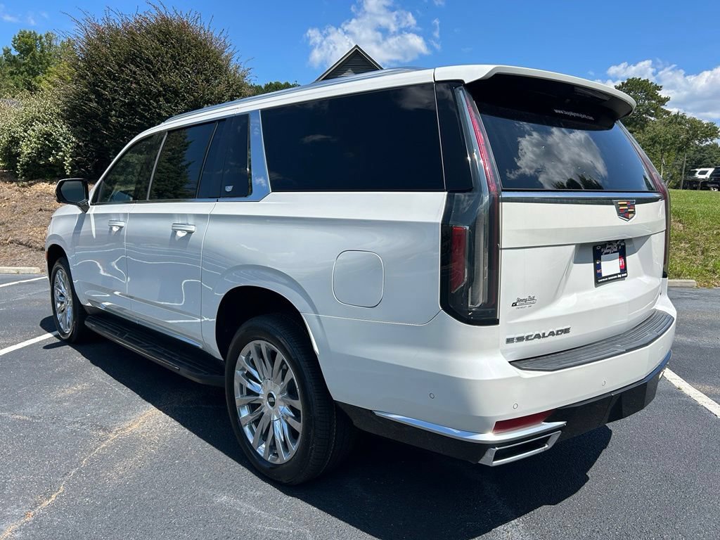 Used 2023 Cadillac Escalade ESV Premium Luxury AWD/4WD image 24