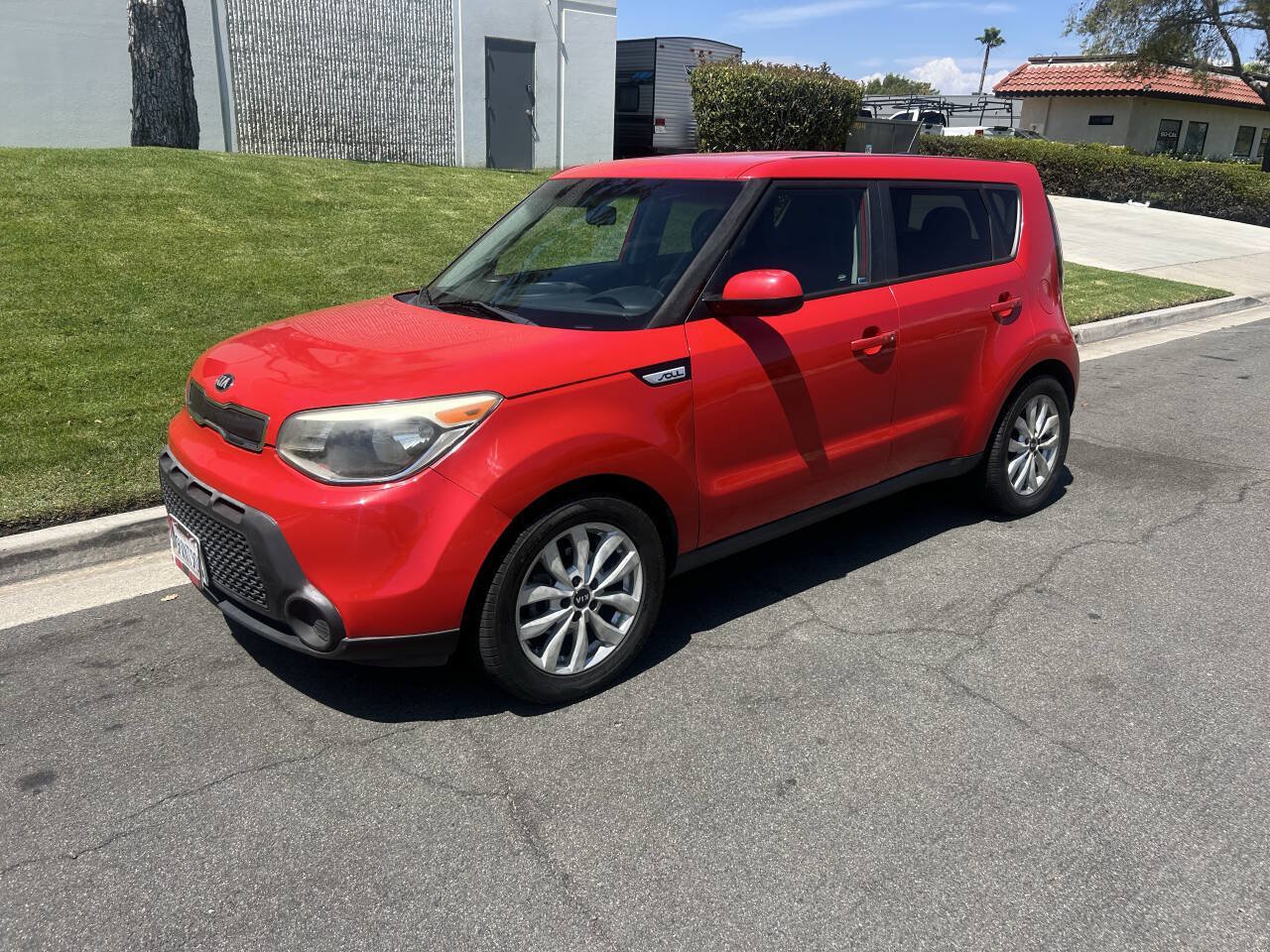 Used 2015 Kia Soul + w/ Audio Package FWD image 2