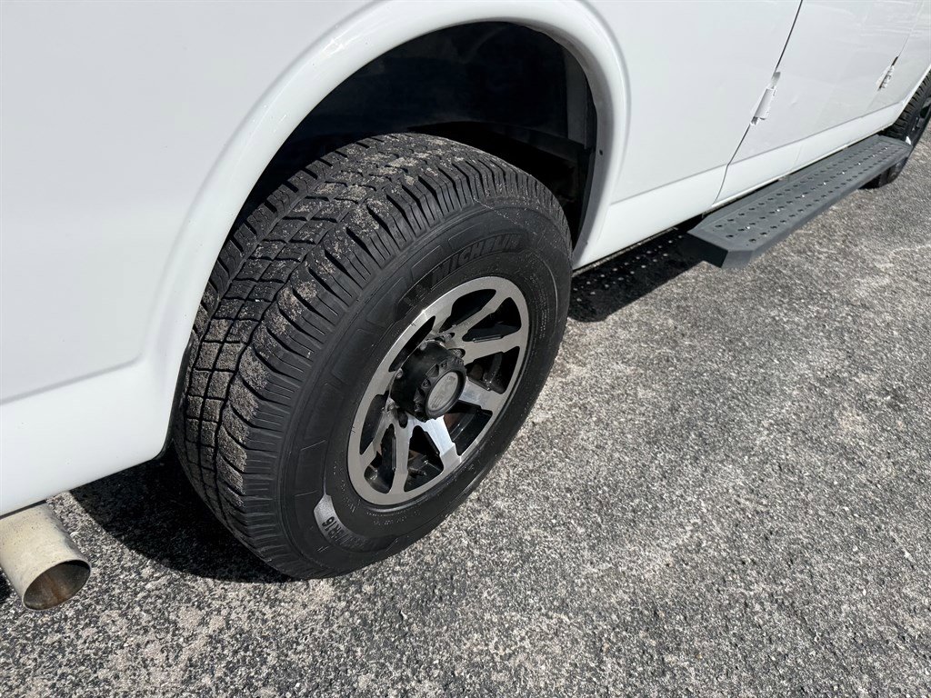 Used 2020 Chevrolet Express 2500 Extended w/ Driver Convenience Package RWD image 9