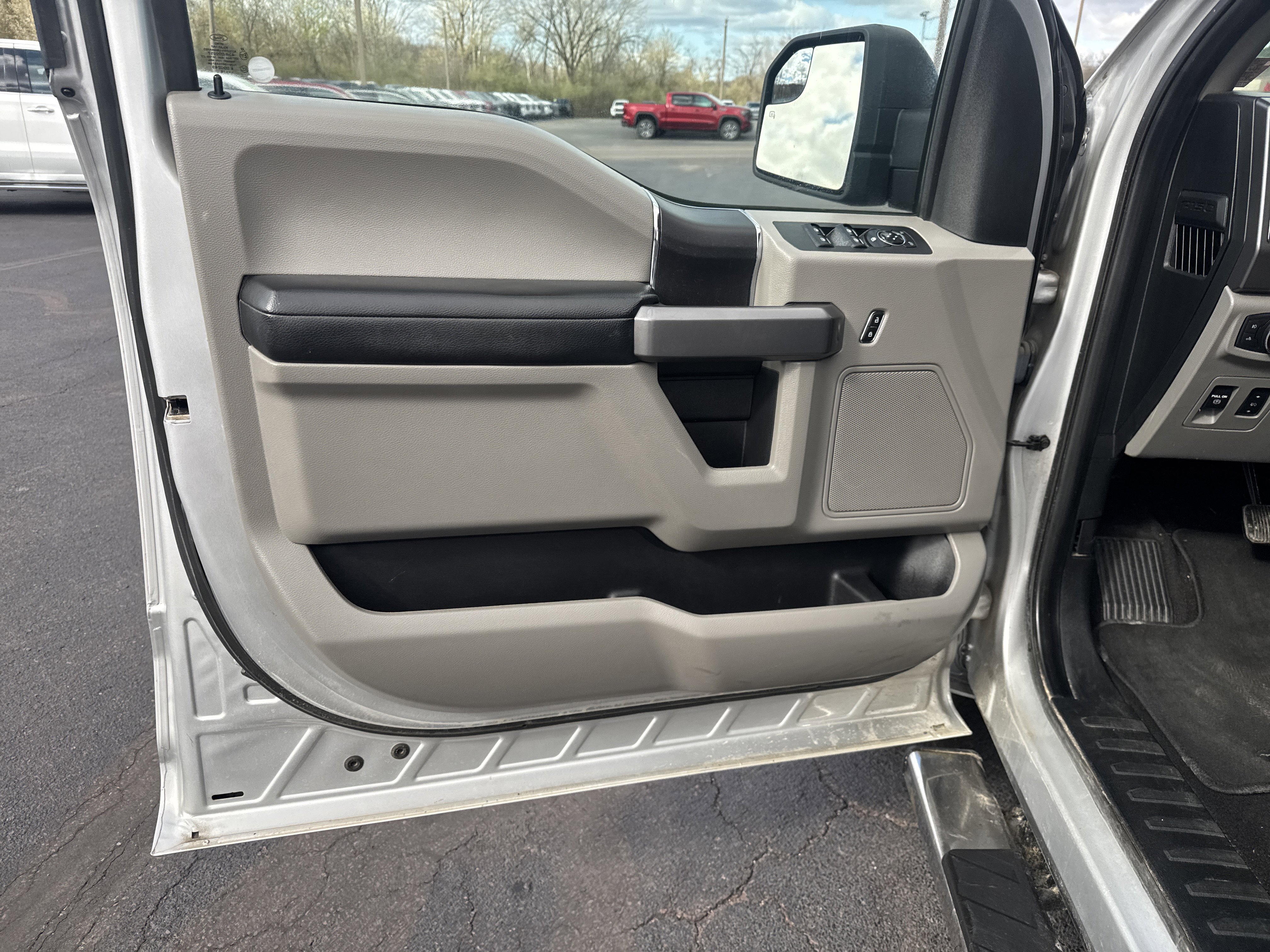 Used 2019 Ford F150 XLT w/ Equipment Group 301A Mid image 15