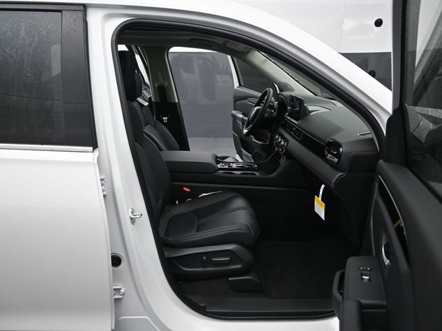 New 2025 Honda Pilot Touring image 12